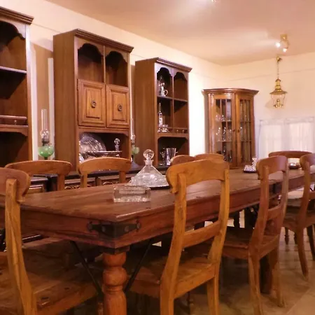 Daphne Estate *