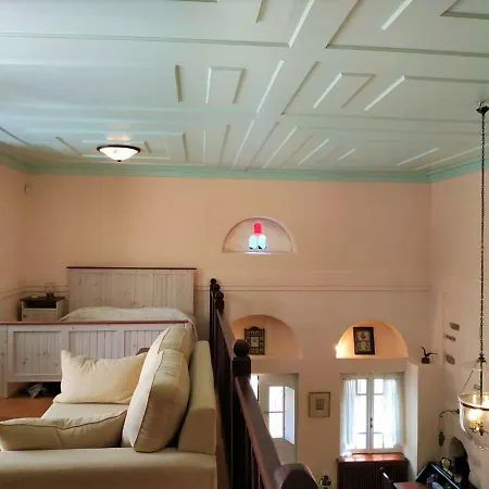 Daphne Estate *